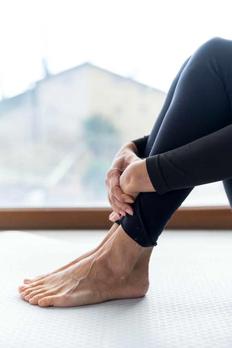 Right and Left Foot Pain Spiritual Meaning 9 Superstitions